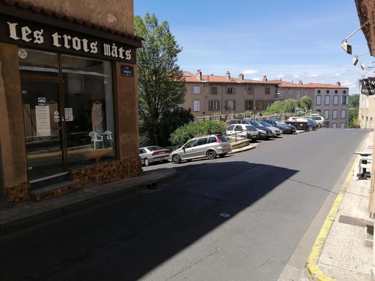 Appartamento Au Thiernois Thiers Esterno foto
